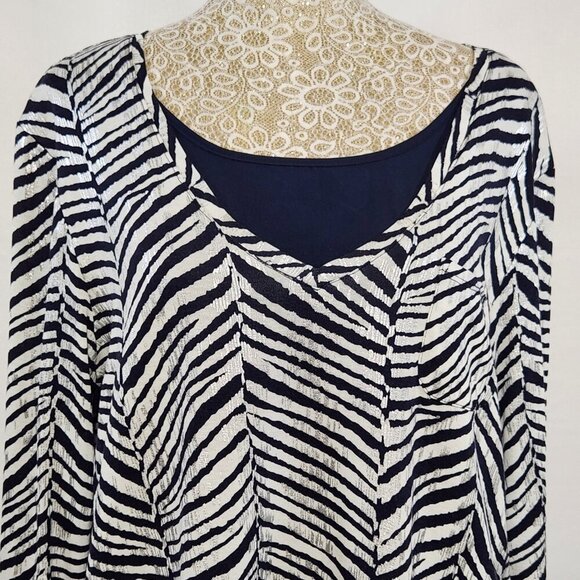 Chico's Women's Size 1/8-10 Black & White Zebra Stripe Long Sleeve Layered Top - Picture 2 of 15